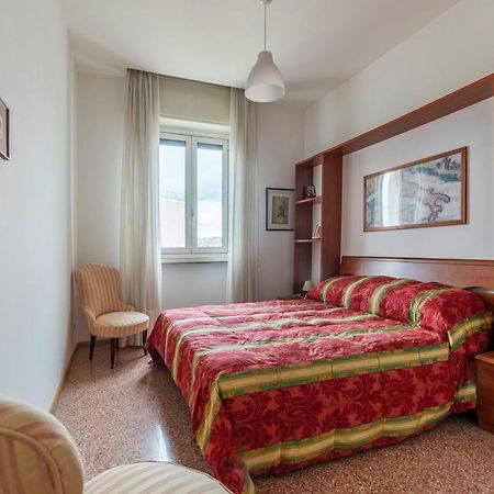 Sunny Apartment Piramide Roma Ngoại thất bức ảnh